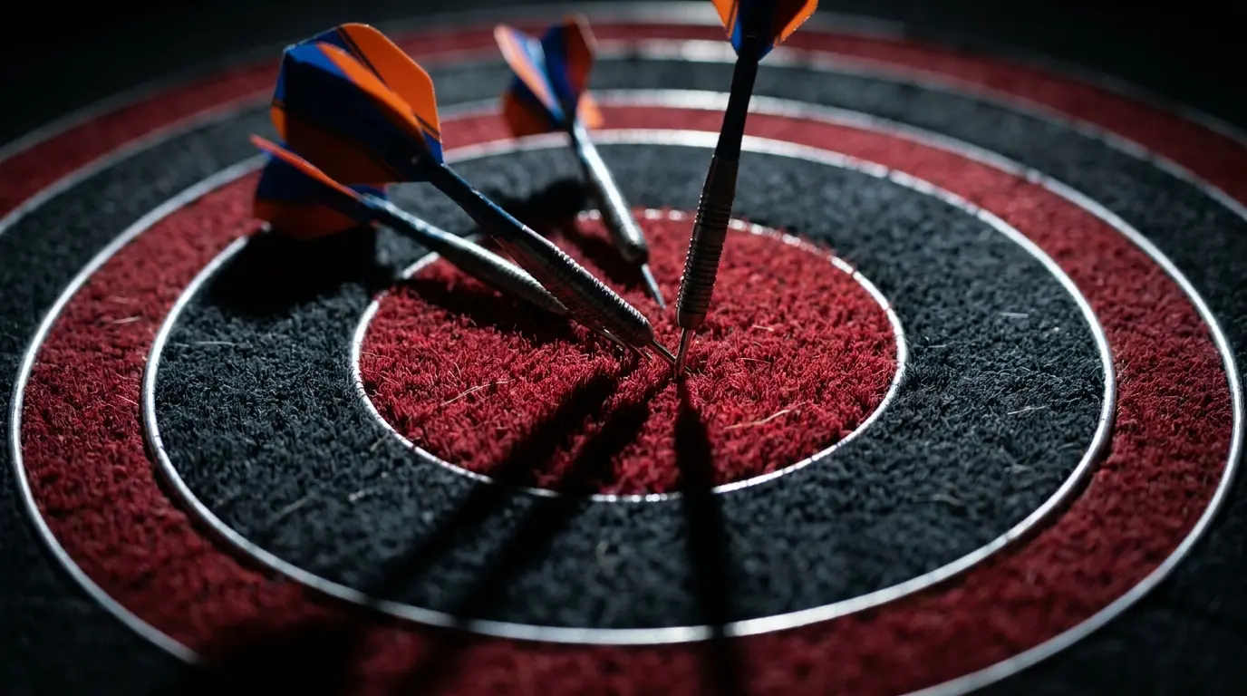 Darts in roos van dartbord met Nederlandse kleuren