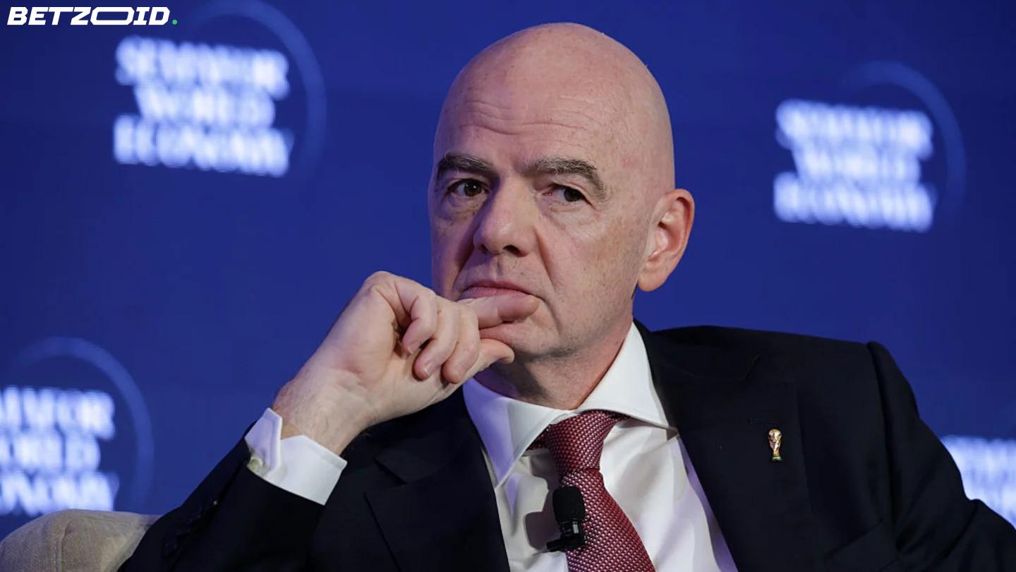Infantino's Motorcade-schandaal Vat FIFA's Wereldkampioenschap-probleem Samen