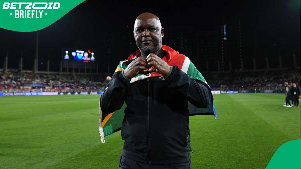 Pitso Mosimane Vermogen: Auto's, Huizen & Carrière Inkomsten