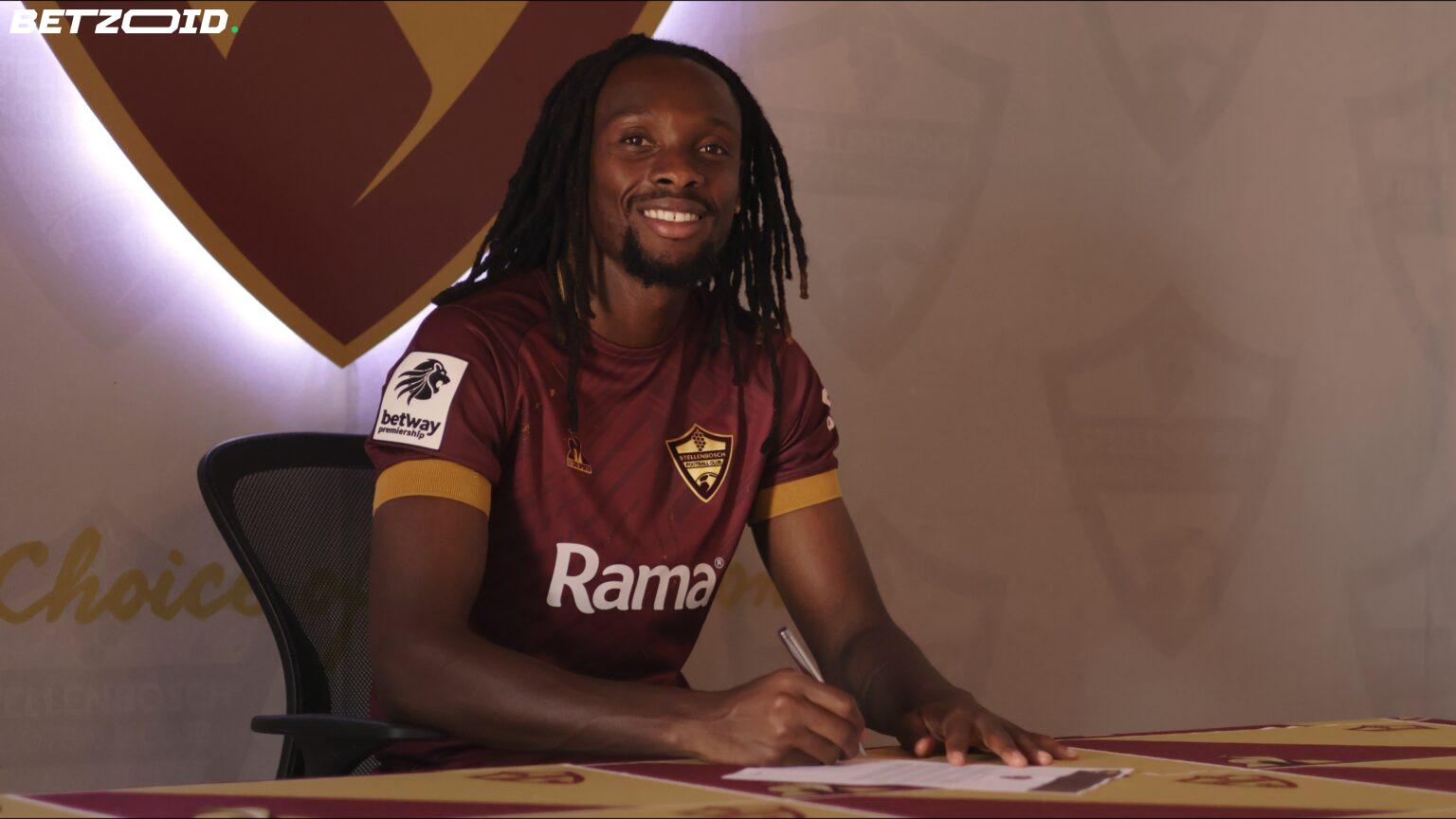 Olisa Ndah tekent bij Stellenbosch FC in PSL-degradatiestrijd